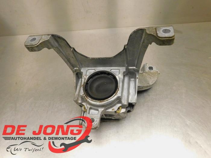 Gebruikte Motorrubber Mercedes GLA (H247) 1.3 200 Turbo 16V Prijs € 99,99 Margeregeling aangeboden door Autodemontagebedrijf de Jong