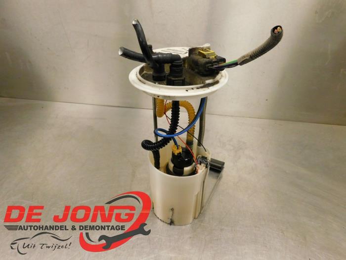 Gebruikte Tank element Pomp Opel Combo 1.3 CDTI 16V ecoFlex Prijs € 14,99 Margeregeling aangeboden door Autodemontagebedrijf de Jong