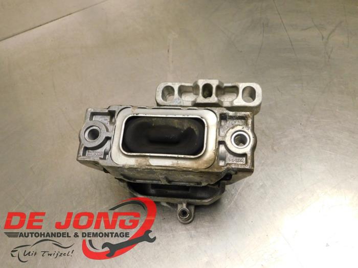 Gebruikte Motorrubber Volkswagen Caddy IV 2.0 TDI 102 Prijs € 14,69 Margeregeling aangeboden door Autodemontagebedrijf de Jong