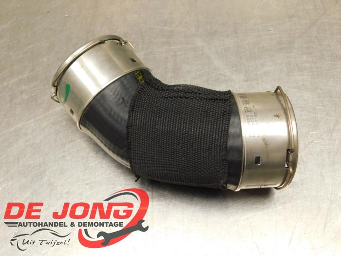Gebruikte Intercooler Slang Mercedes Citan (420.6) 1.5 112 CDI Prijs € 18,14 Inclusief btw aangeboden door Autodemontagebedrijf de Jong