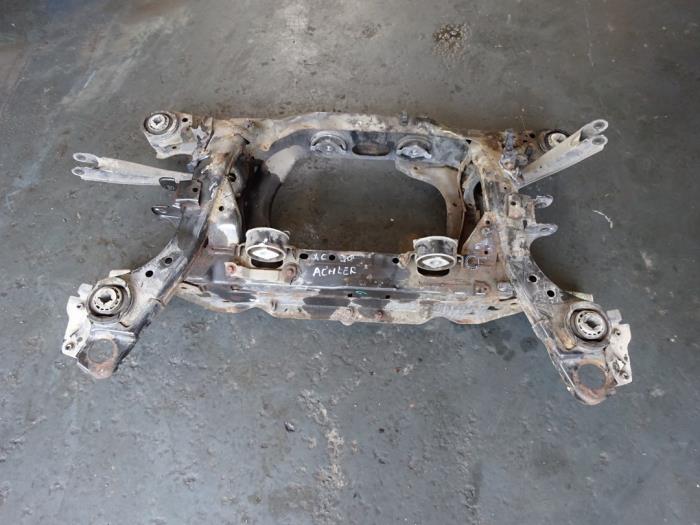 Gebruikte Subframe Volvo XC90 II 2.0 T8 16V Twin Engine AWD Prijs € 300,00 Margeregeling aangeboden door Autodemontagebedrijf de Jong