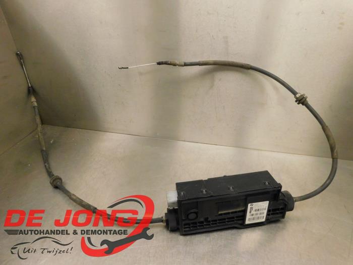 Gebruikte Handrem motor BMW X6 (F16) M50d 3.0 24V Prijs € 249,99 Margeregeling aangeboden door Autodemontagebedrijf de Jong