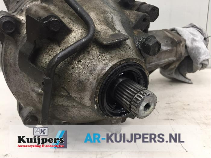 Differentieel voor van een Mitsubishi Outlander (CU) 2.4 16V 4x4 2004