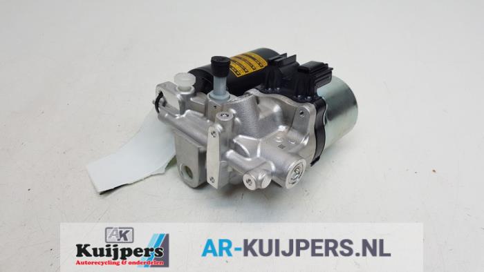 ABS Pomp - Lexus IS 250