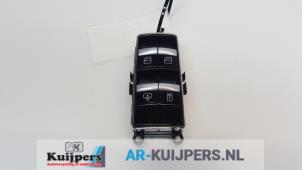 Gebruikte Elektrisch Raam Schakelaar Mercedes S (W221) 3.0 S-350 BlueTec 24V Prijs € 30,00 Margeregeling aangeboden door Autorecycling Kuijpers