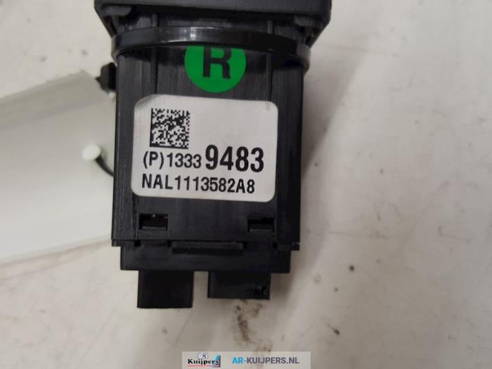 AUX/USB aansluiting - Opel Meriva