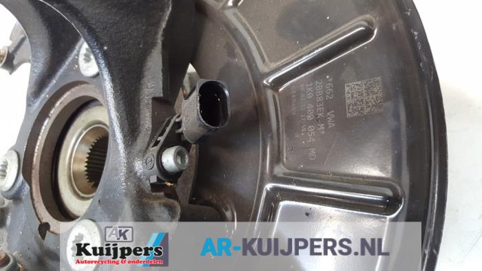 Fusee links-voor - Volkswagen Golf