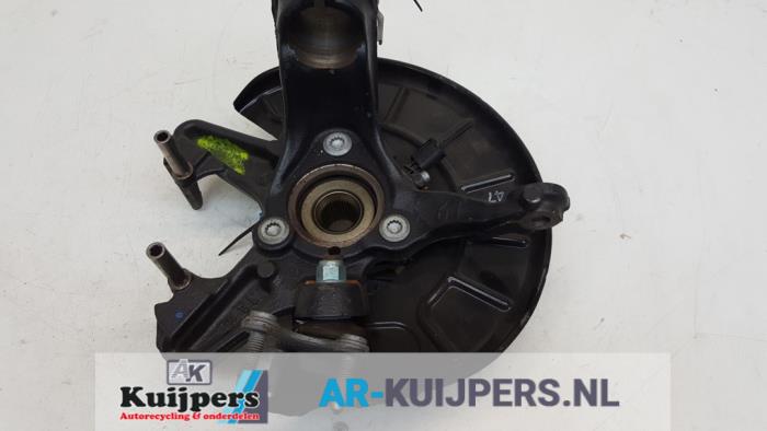 Fusee links-voor - Volkswagen Golf