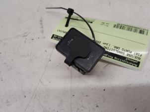 Gebruikte AUX/USB aansluiting Fiat Grande Punto (199) 1.9 Multijet Prijs € 10,00 Margeregeling aangeboden door Autorecycling Kuijpers