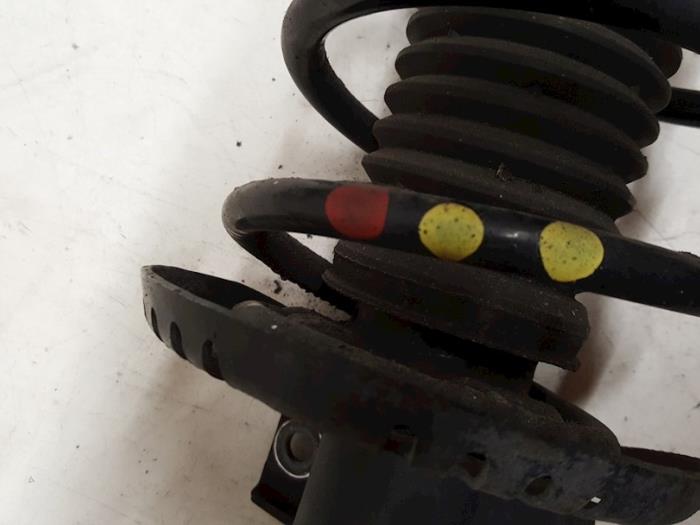 Schokdemper links-voor - Skoda Fabia