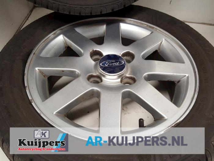 Velgen set + banden - Ford KA