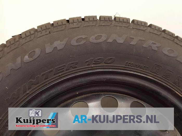 Velgen set + winterbanden - Volkswagen UP