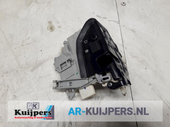 Deurslot Mechaniek 4Deurs rechts-achter - Audi A4