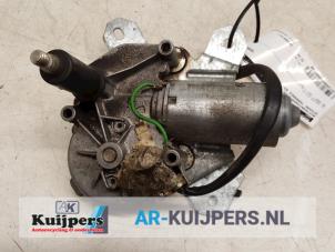 Gebruikte Motor Ruitenwisser achter Nissan Terrano II (R20/TR50) 2.4 12V Prijs € 39,00 Margeregeling aangeboden door Autorecycling Kuijpers