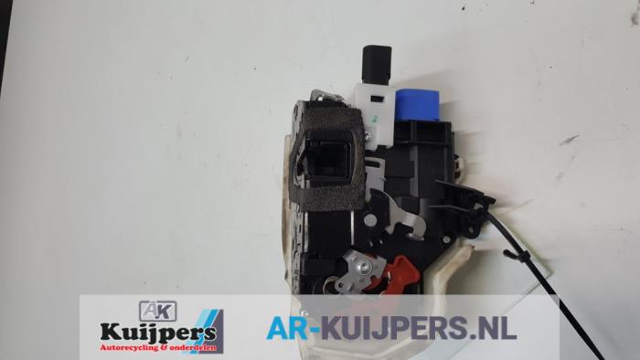Deurslot Mechaniek 4Deurs rechts-voor - Volkswagen Phaeton