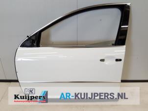 Gebruikte Portier 4Deurs links-voor Volkswagen Phaeton (3D) 3.0 V6 TDI 24V 4Motion Prijs € 100,00 Margeregeling aangeboden door Autorecycling Kuijpers