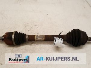 Gebruikte Aandrijfas links-voor Citroen DS3 (SA) 1.6 e-HDi Prijs € 20,00 Margeregeling aangeboden door Autorecycling Kuijpers
