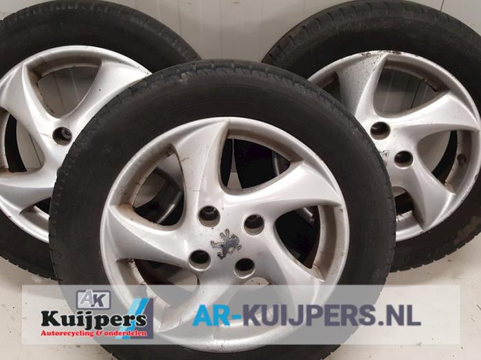 Velgen set + banden - Peugeot 206
