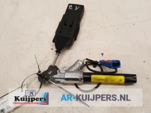 Gebruikte Gordelspanner rechts Citroen C2 (JM) 1.6 16V VTR Prijs € 25,00 Margeregeling aangeboden door Autorecycling Kuijpers