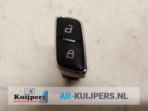 Gebruikte Schakelaar (diversen) Ford S-Max (WPC) 2.0 TDCi 210 16V Prijs € 10,00 Margeregeling aangeboden door Autorecycling Kuijpers