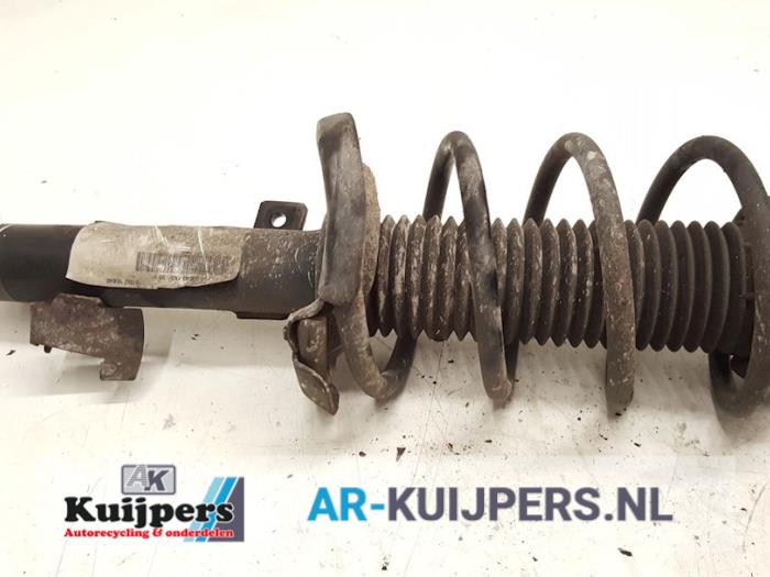 Schokdemperpoot rechts-voor - Volvo S40