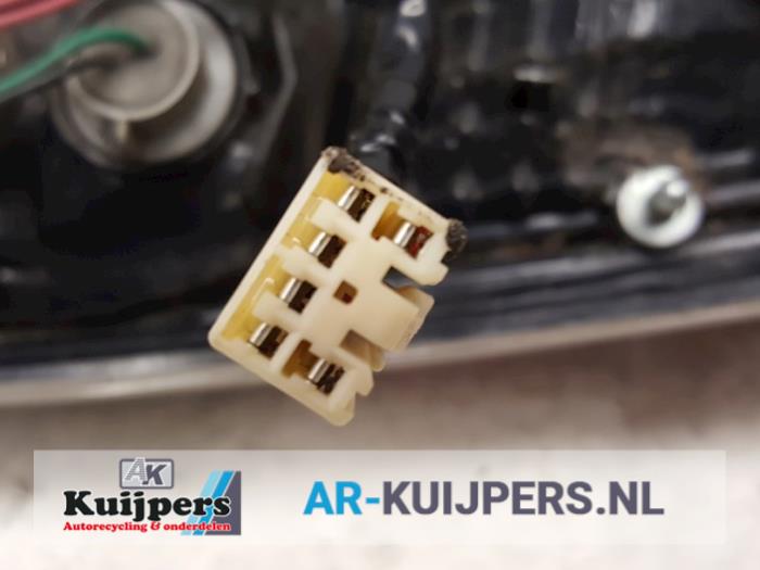 Achterlicht links - Daihatsu Sirion