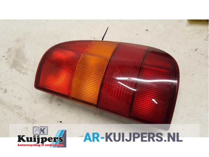 Achterlicht links - Volkswagen Caddy