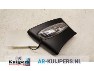 Gebruikte Richtingaanwijzer rechts Peugeot 207 CC (WB) 1.6 16V Prijs € 10,00 Margeregeling aangeboden door Autorecycling Kuijpers