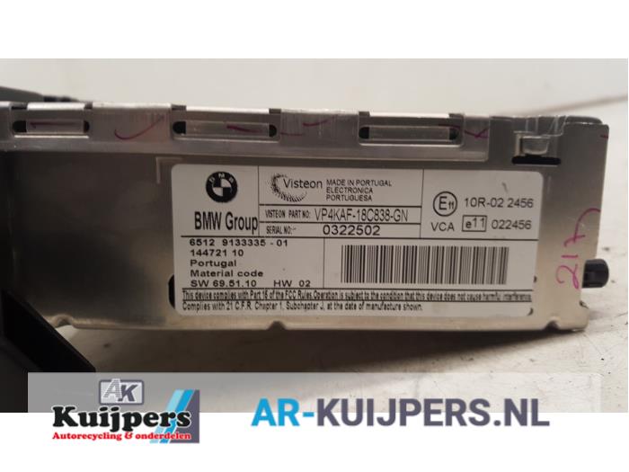 Radio CD Speler van een BMW 1 serie (E87/87N) 118d 16V 2007