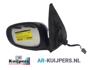 Gebruikte Spiegel Buiten links Nissan Almera (N16) 1.5 16V Prijs € 25,00 Margeregeling aangeboden door Autorecycling Kuijpers