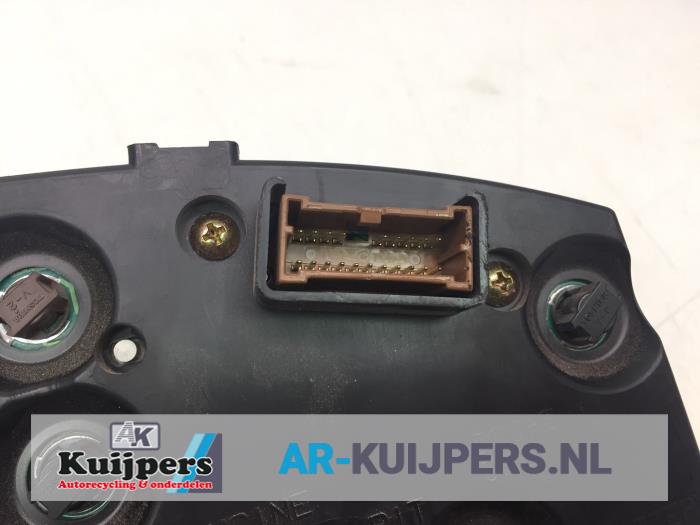 Kilometerteller KM - Nissan Almera