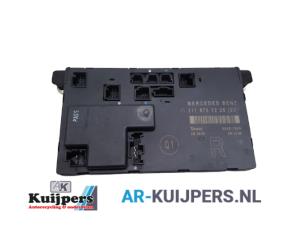 Gebruikte Deur module Mercedes E 4-matic (W211) 5.0 E-500 V8 32V Prijs € 19,00 Margeregeling aangeboden door Autorecycling Kuijpers