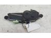 Ruitenwissermotor achter van een Mazda 6 Sportbreak (GY19/89) 1.8i 16V 2003