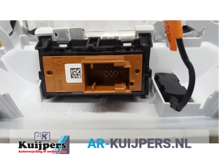 Binnenverlichting voor - Peugeot 208