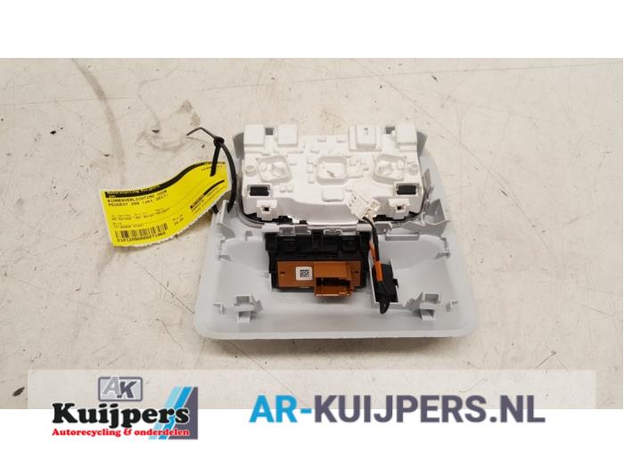 Binnenverlichting voor - Peugeot 208
