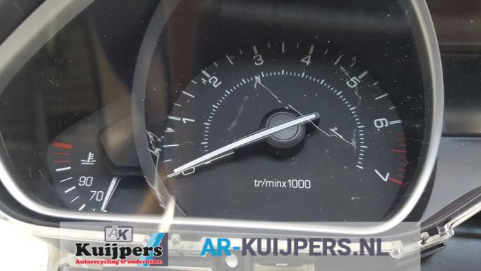 Kilometerteller KM - Peugeot 208