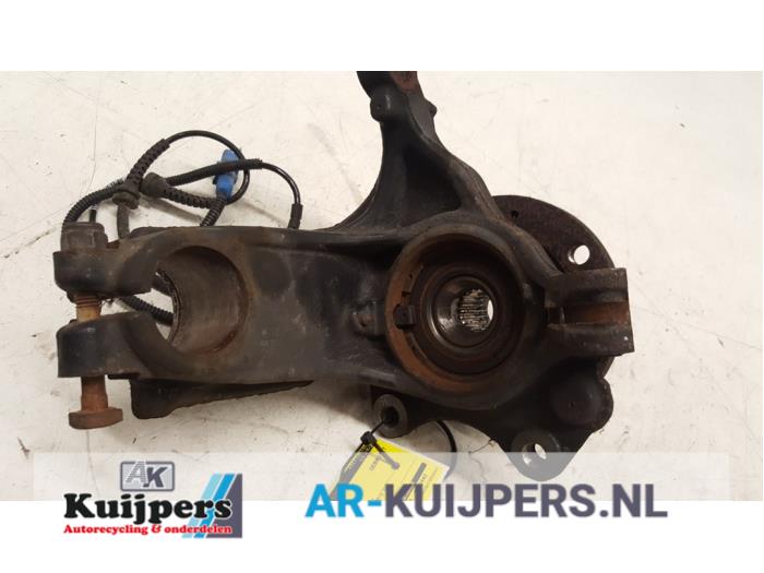 Fusee rechts-voor - Peugeot 208