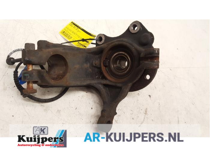 Fusee links-voor - Peugeot 208