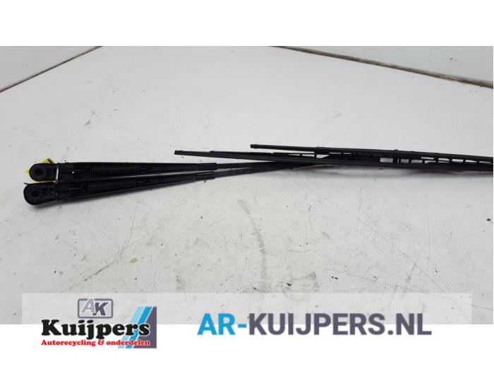 Ruitenwisserarm voor - Ford Transit