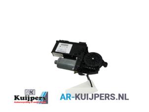 Gebruikte Motor electrisch raam Volkswagen Touareg (7LA/7L6) 5.0 TDI V10 Prijs € 20,00 Margeregeling aangeboden door Autorecycling Kuijpers