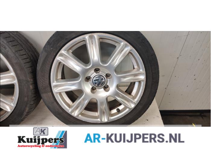 Velgen set + banden - Volkswagen Golf Plus