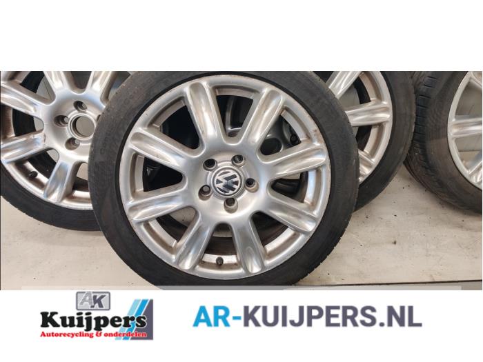Velgen set + banden - Volkswagen Golf Plus