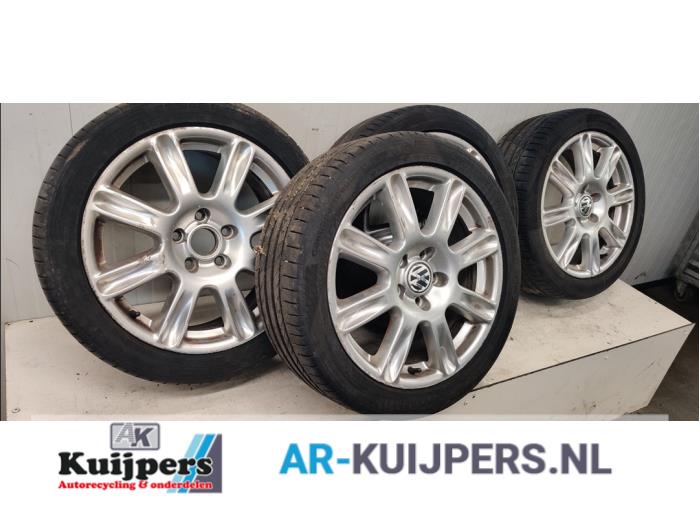 Velgen set + banden - Volkswagen Golf Plus