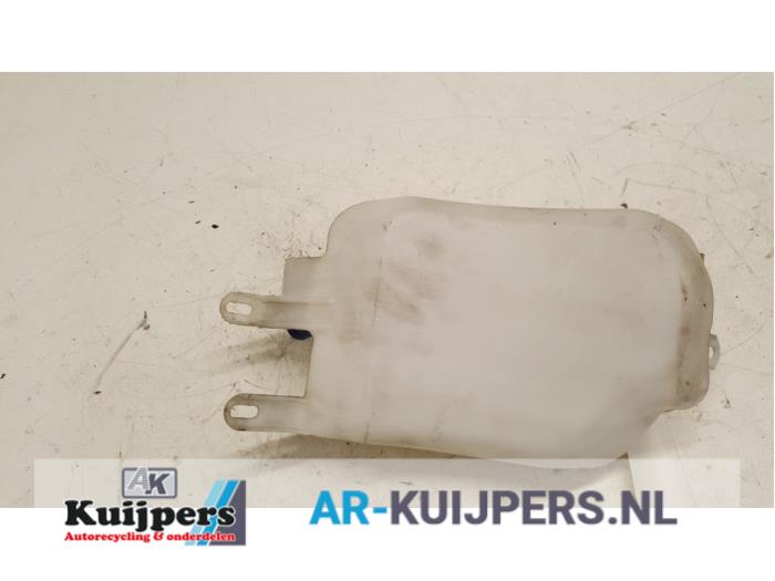 Ruitensproeiertank voor - Alfa Romeo 147