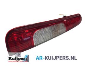 Gebruikte Achterlicht links Ford Focus C-Max 1.8 16V Prijs € 19,00 Margeregeling aangeboden door Autorecycling Kuijpers
