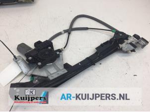 Gebruikte Ruitmechaniek 4Deurs links-voor Jaguar X-type 2.0 D 16V Prijs € 35,00 Margeregeling aangeboden door Autorecycling Kuijpers
