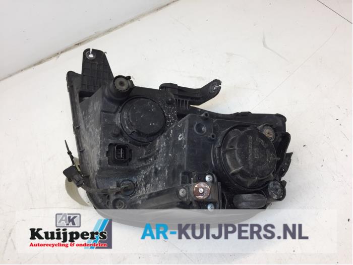Koplamp links - Ssang Yong Rexton