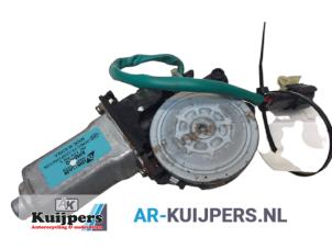 Gebruikte Portierruitmotor Kia Carens II (FJ) 1.8i 16V Prijs € 25,00 Margeregeling aangeboden door Autorecycling Kuijpers
