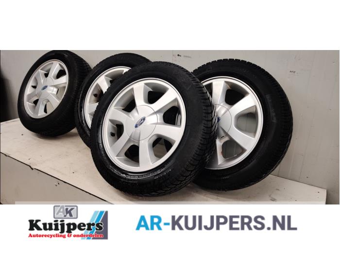 Velgen set + banden - Ford Fiesta