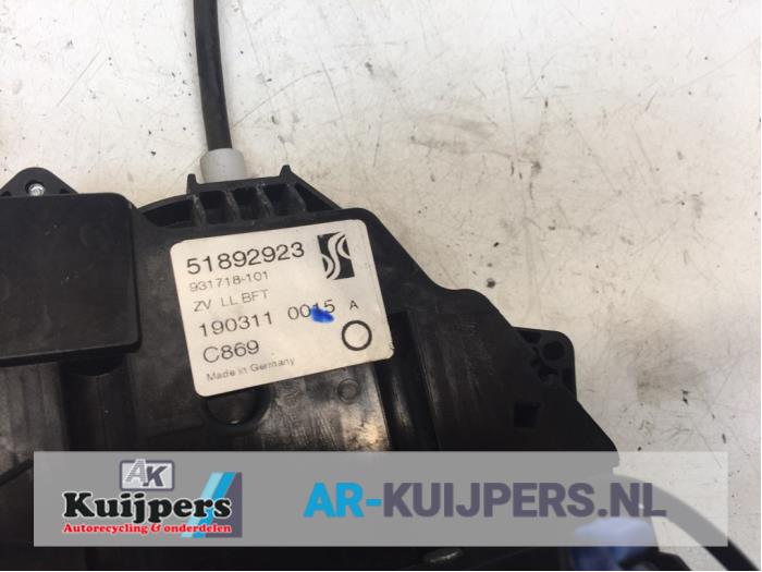 Deurslot Mechaniek 4Deurs rechts-voor - Fiat Punto Evo